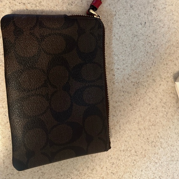 Coach hand purse - Picture 3 of 3